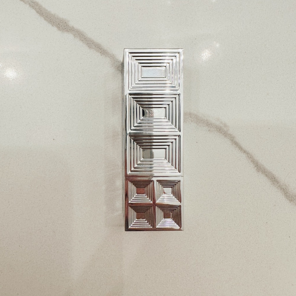 Lipstick - Picture 2 of 3